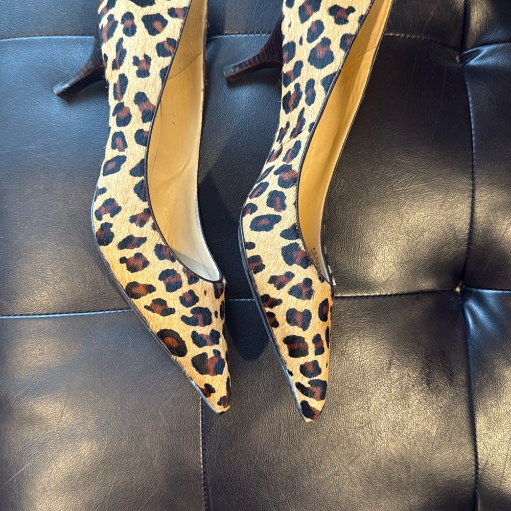 Chic Cole Haan Calfhair Leopard Print 2” Heels 👠 with Nike Air Technology Sz 9 - Picture 4 of 6